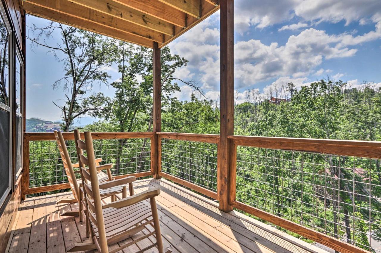 Modern Cabin With Hot Tub And Game Room In Gatlinburg! Dış mekan fotoğraf